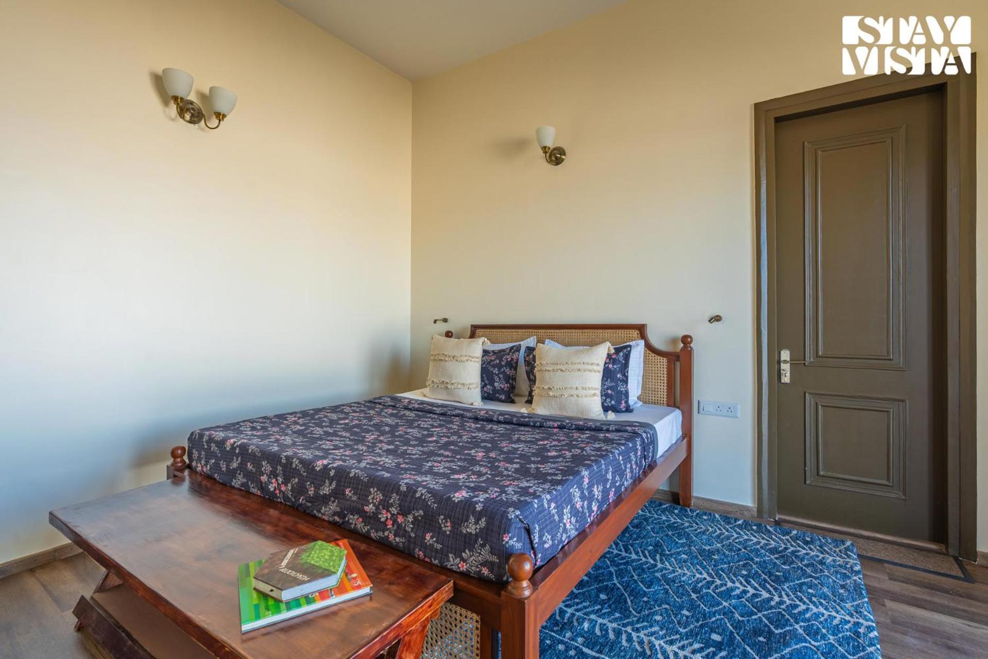 Stayvista At Amulyam Villa With Lawn & Bonfire Муктесвар Екстериор снимка