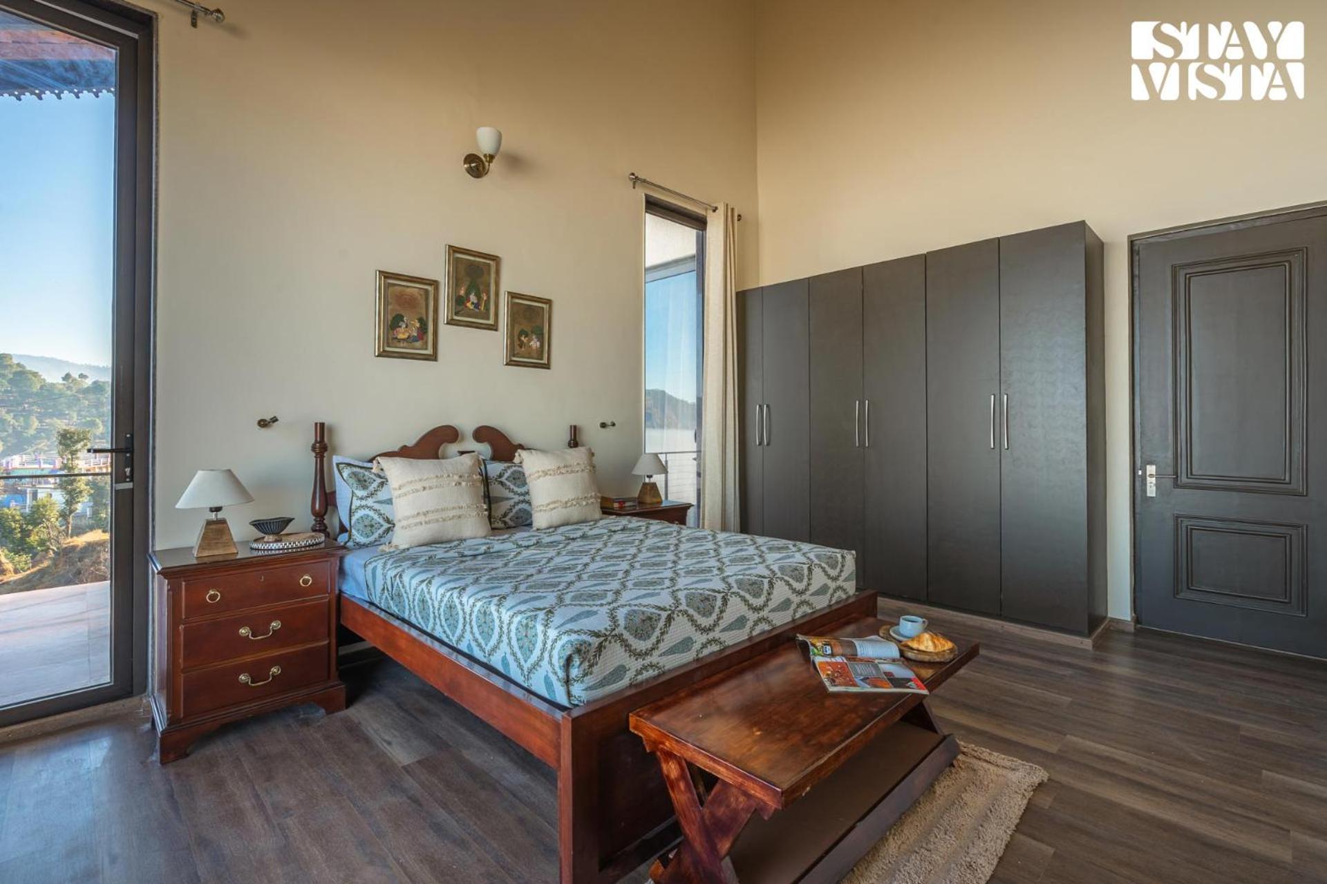 Stayvista At Amulyam Villa With Lawn & Bonfire Муктесвар Екстериор снимка