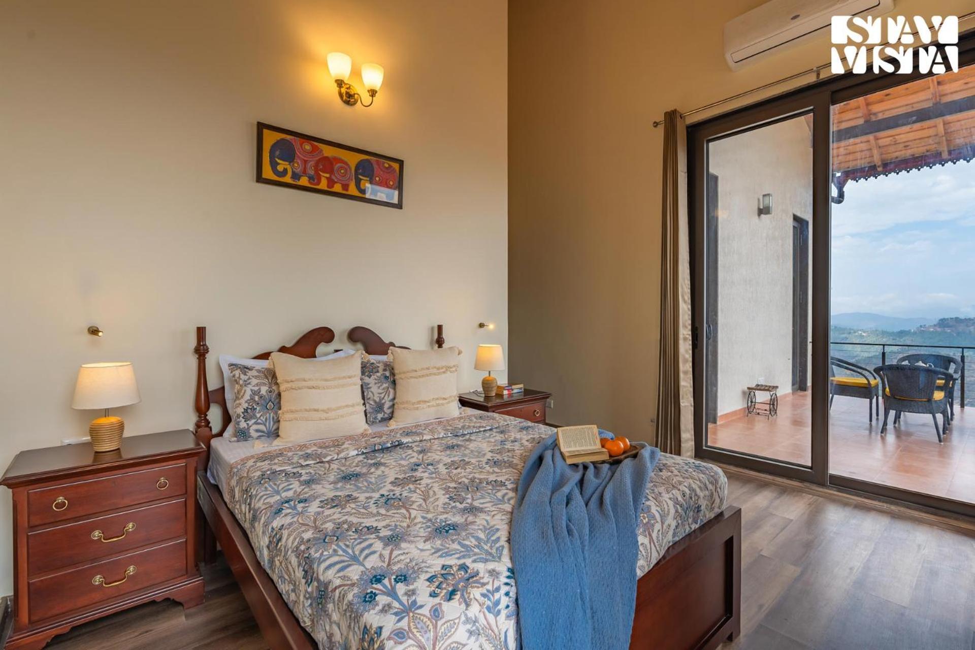 Stayvista At Amulyam Villa With Lawn & Bonfire Муктесвар Екстериор снимка