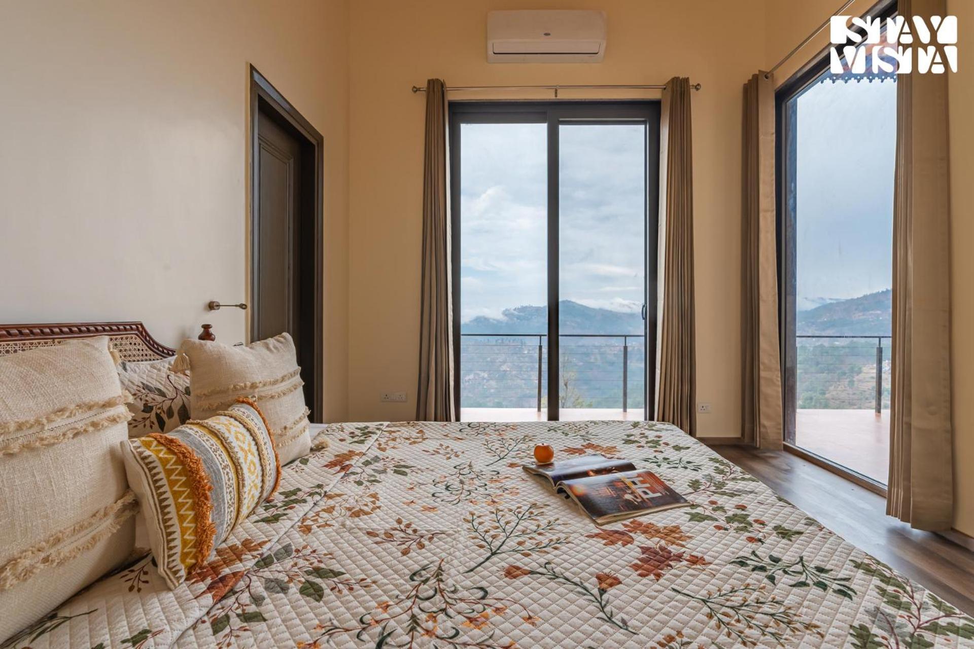Stayvista At Amulyam Villa With Lawn & Bonfire Муктесвар Екстериор снимка